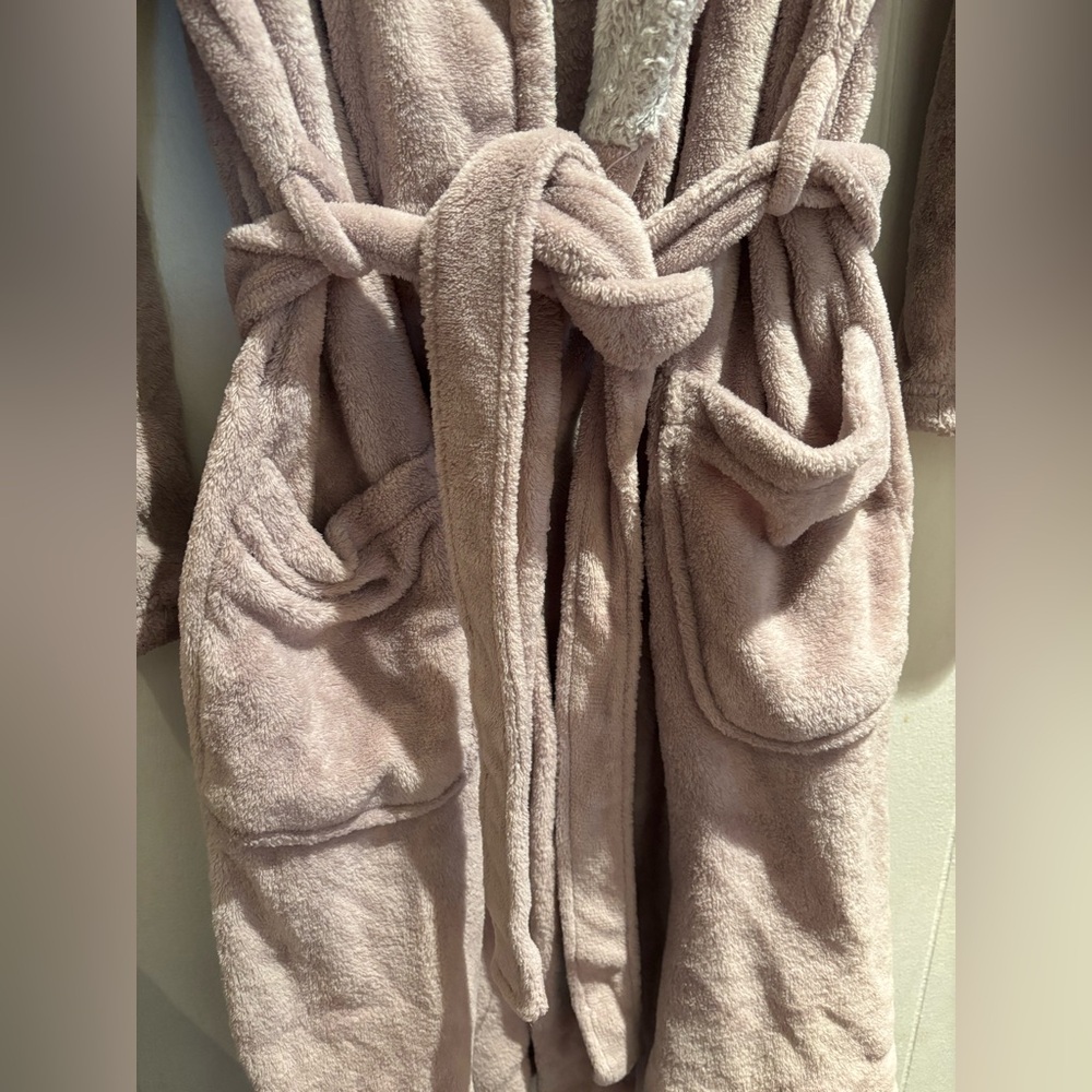 Ulta Beauty Bath Robe - Picture 2 of 6